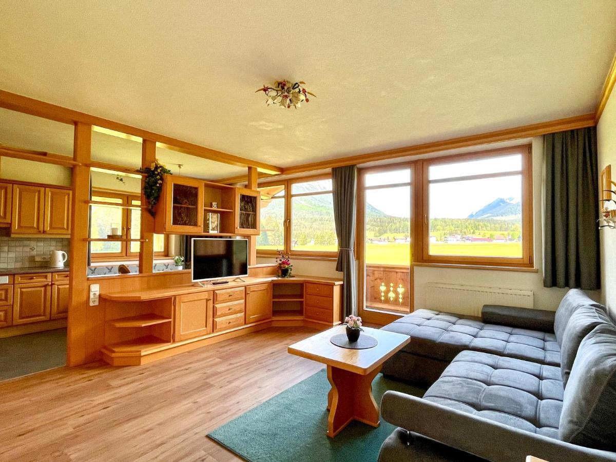 Apartmenthaus Brigitte ลอยทัช ภายนอก รูปภาพ