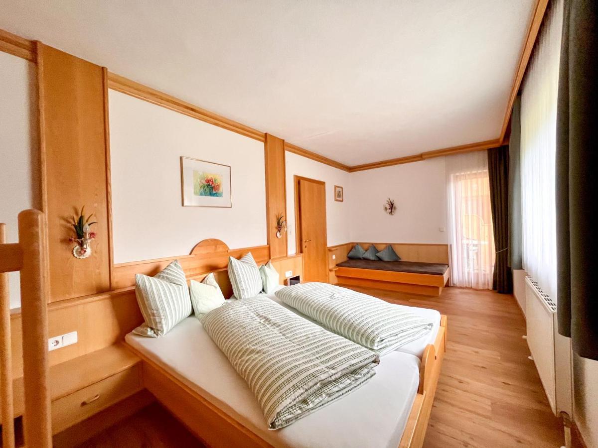 Apartmenthaus Brigitte ลอยทัช ภายนอก รูปภาพ